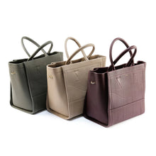 Load image into Gallery viewer, Castana Day  Bag Mrs Tea's Boutique and Bakery