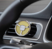 Load image into Gallery viewer, Max Benjamin - LEMONGRASS & GINGER LUXURY CAR FRAGRANCE Max Benjamin