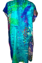 Load image into Gallery viewer, Copy of 100% Silk Shift Dress Green Mrs Tea&#39;s Boutique and Bakery
