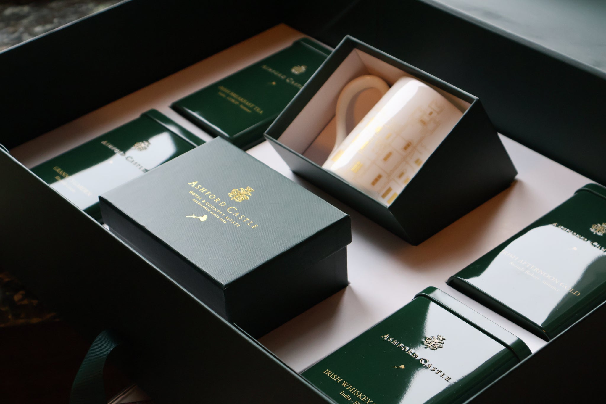 Mrs Tea Ashford Castle Time for Tea Hamper – Mrs Tea's on the Ashford Estate
