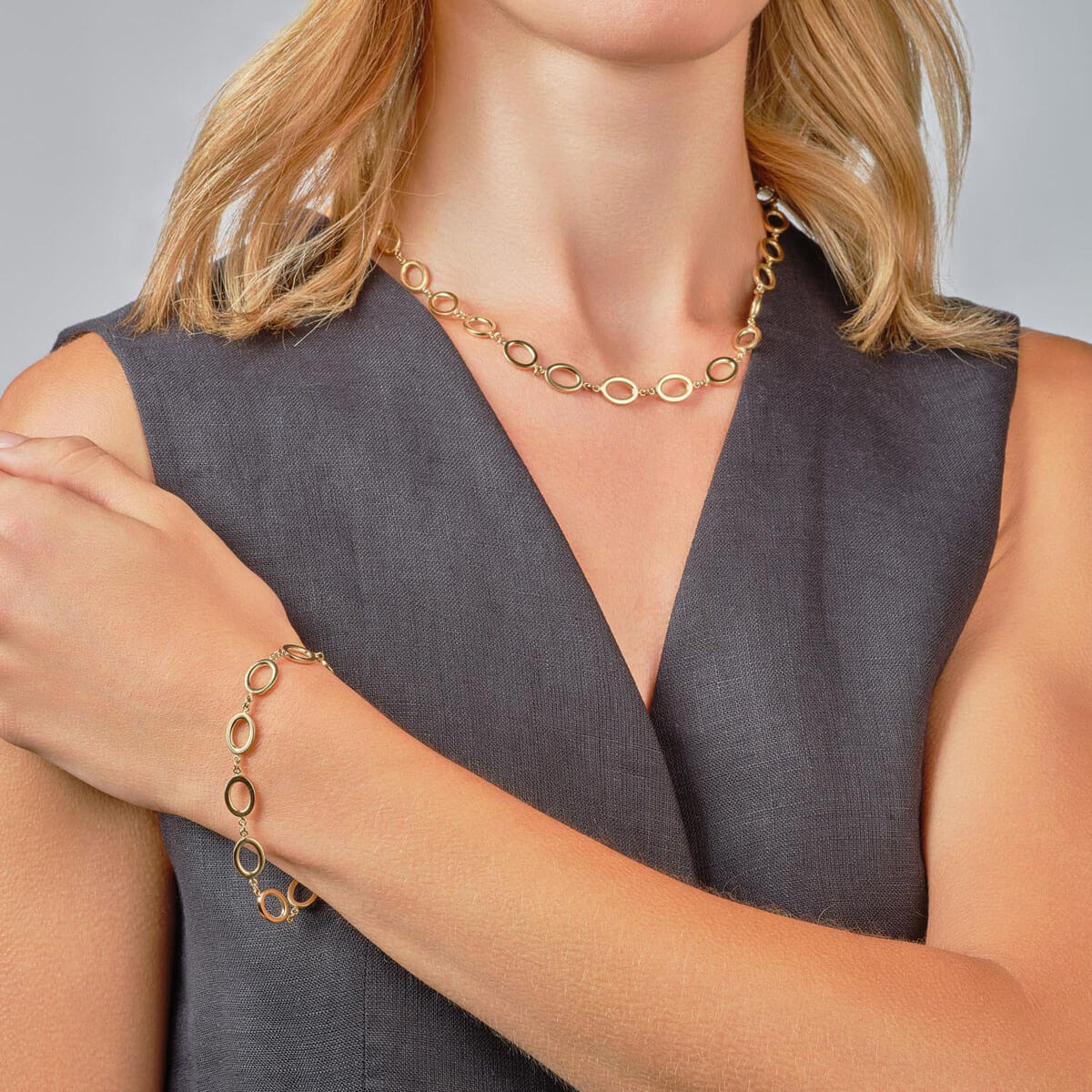 NJO Gold Chunky Oval Link Necklace – Mrs Tea's on the Ashford Estate