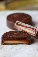 Load image into Gallery viewer, Ashford ‘Legend’ Millionaire Shortbread Paula Pastry
