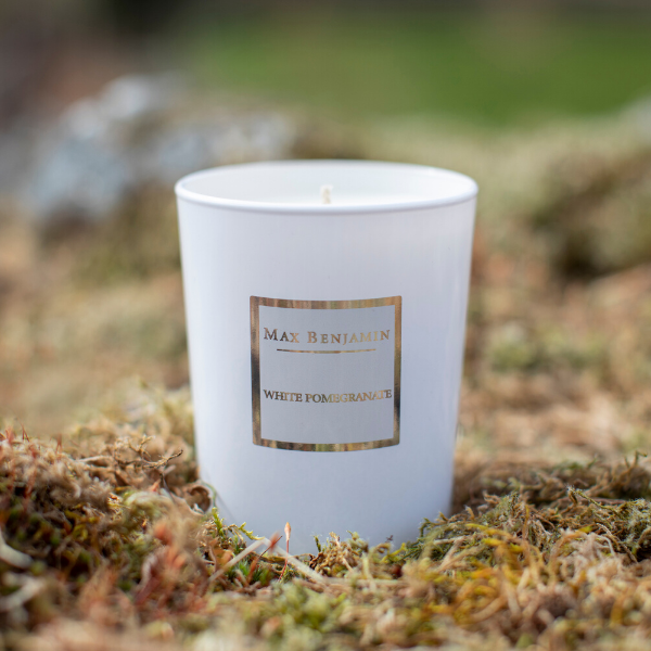 Max Benjamin - WHITE POMEGRANATE LUXURY NATURAL CANDLE