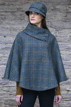 Load image into Gallery viewer, Murcos Weavers Poncho Mrs Tea's Boutique and Bakery

